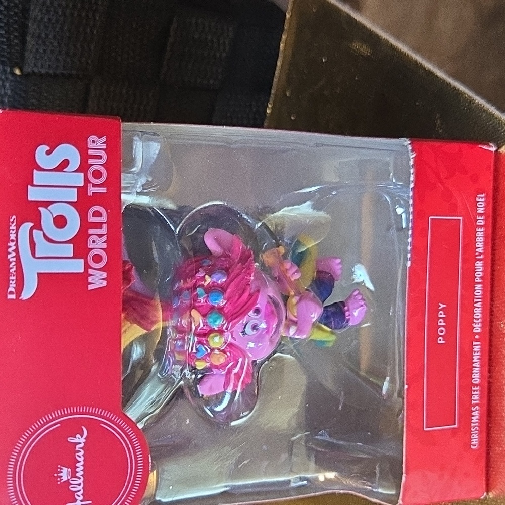 Hallmark Trolls Poppy Christmas Tree Ornament Dream Works World Tour 2020